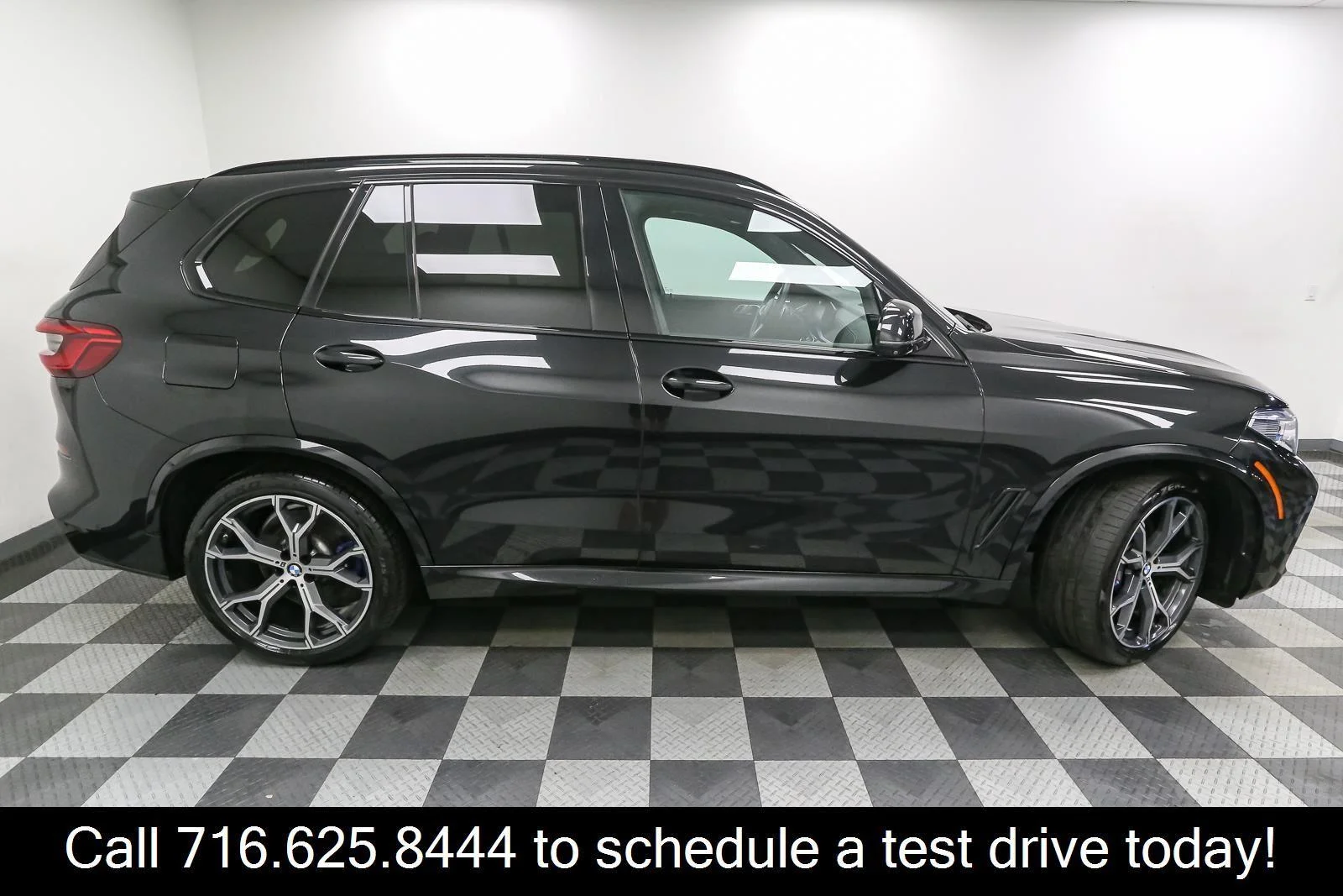 Used 2019 Black Sapphire Metallic BMW xDrive50i image 7