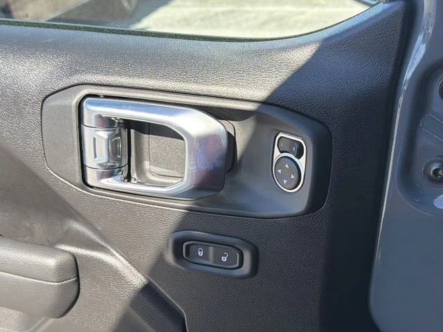 New 2026 Anvil Clear-Coat Exterior Paint Jeep Sport S image 20