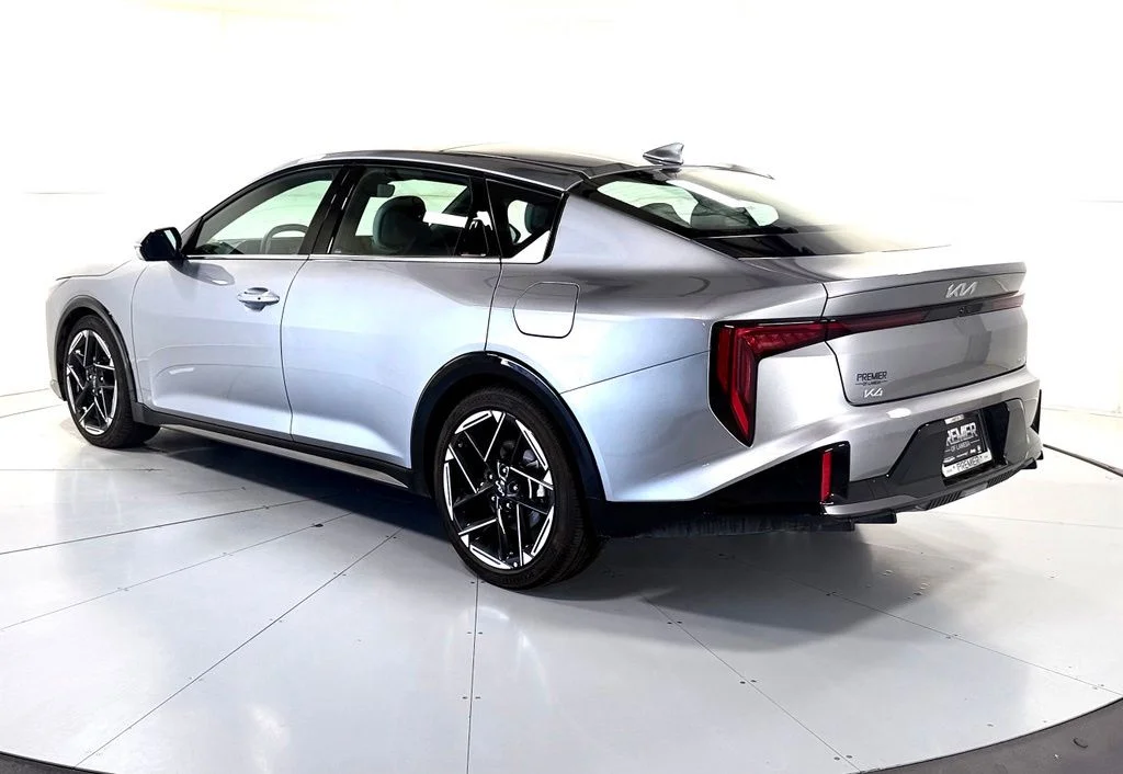 Used 2025 Gray Kia GT-Line image 6