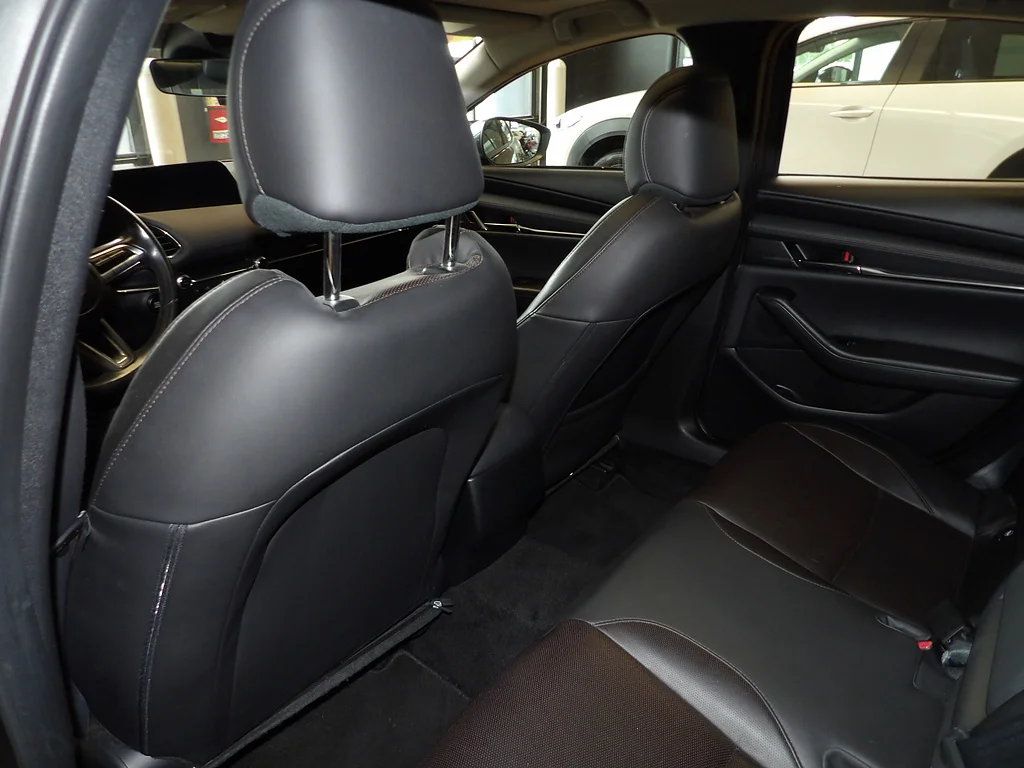 Used 2021 Machine Gray Metallic Mazda Premium image 21