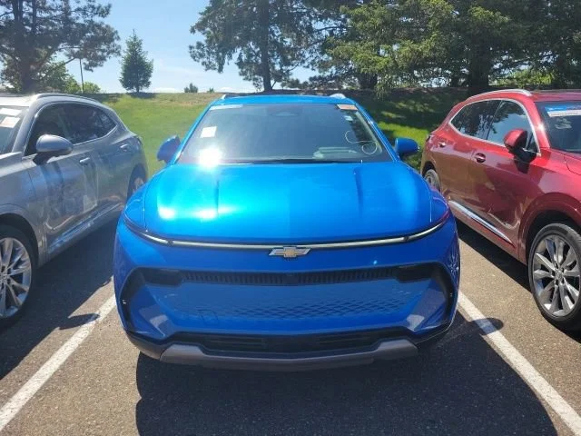 2025 Chevrolet Equinox EV 2LT eAWD's photo