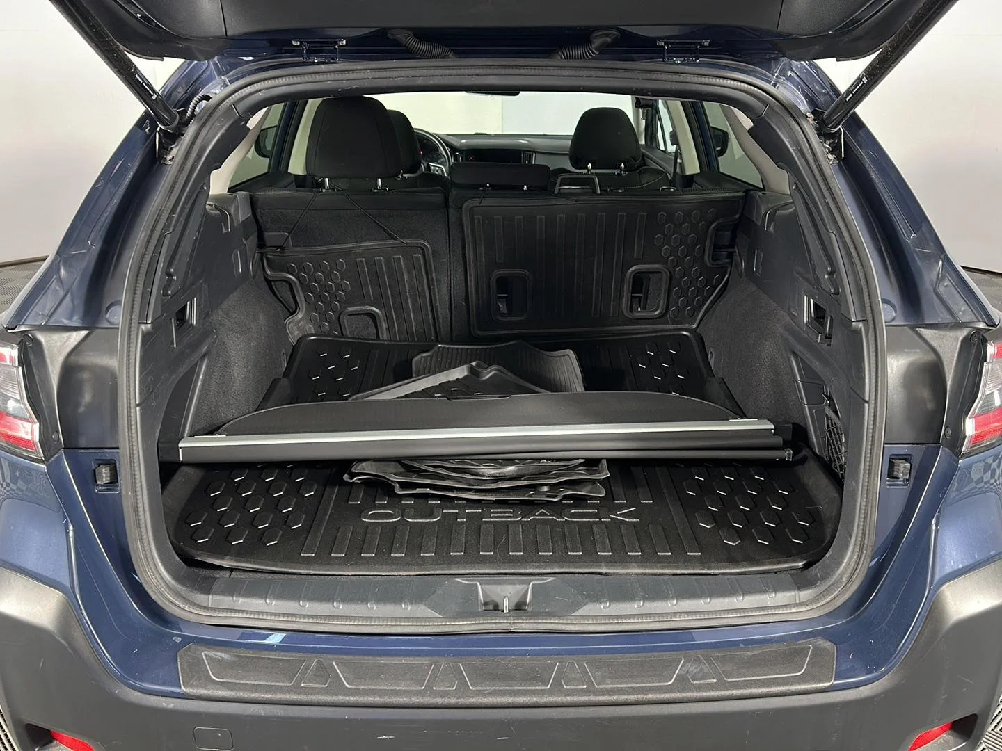 Used 2024 Cosmic Blue Pearl Subaru Premium image 7