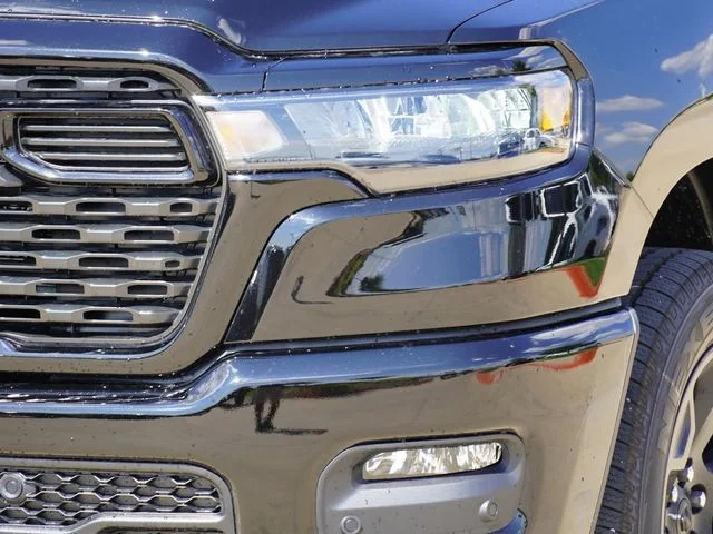 New 2026 Diamond Black Crystal Pearl-Coat Exterior Paint RAM Express image 7