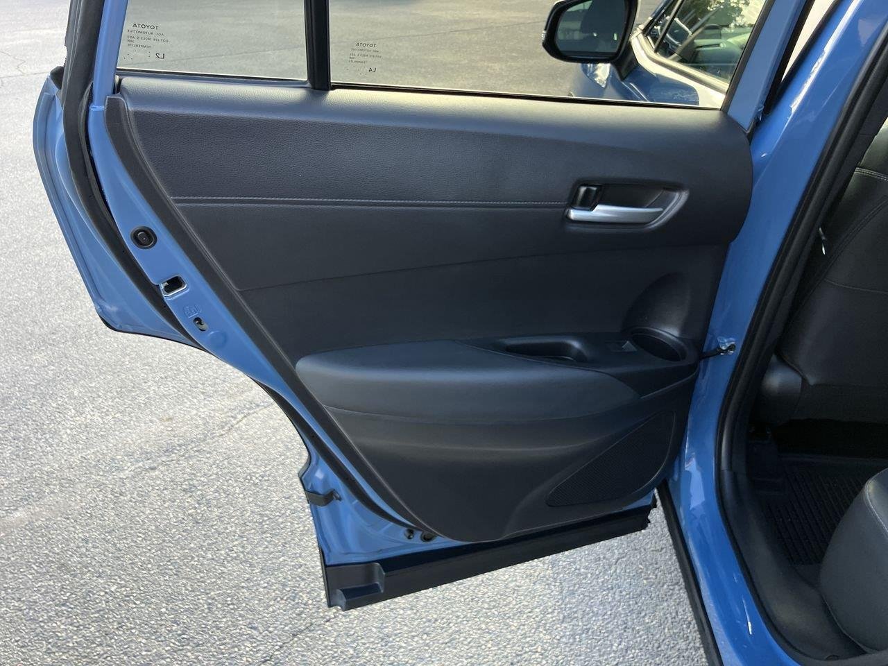 Used 2026 Blue (Cavalry Blue) Toyota XLE image 22