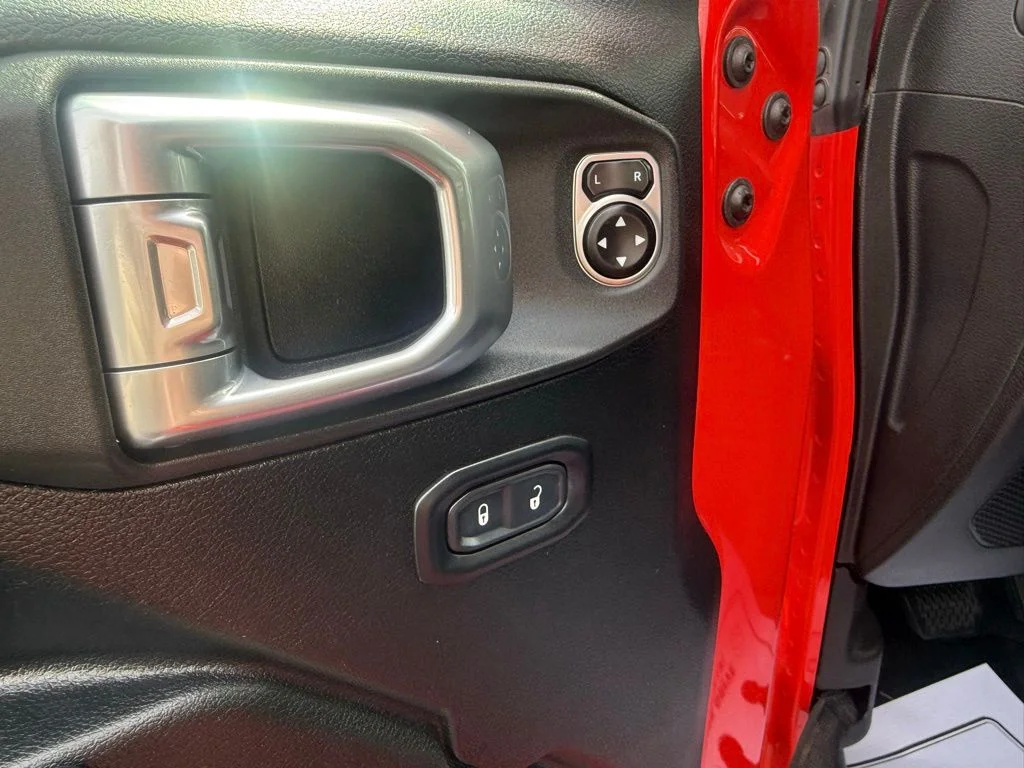Certified Used 2020 Firecracker Red Clearcoat Jeep Sport image 11
