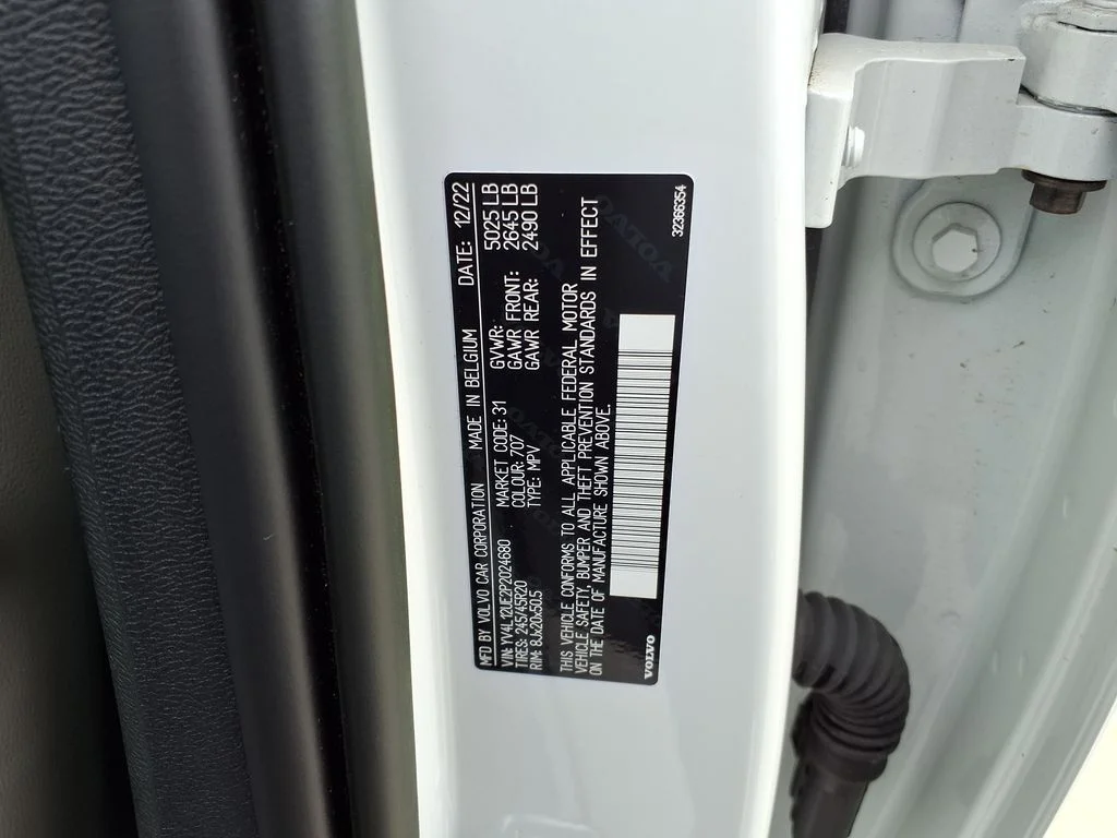 Used 2023 White Volvo B5 Plus Bright Theme image 33
