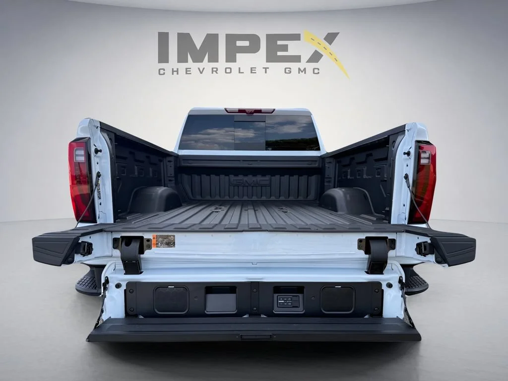 New 2026 Glacier White Tricoat GMC Denali Ultimate image 33