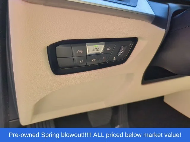 Used 2024 White BMW 330i image 25