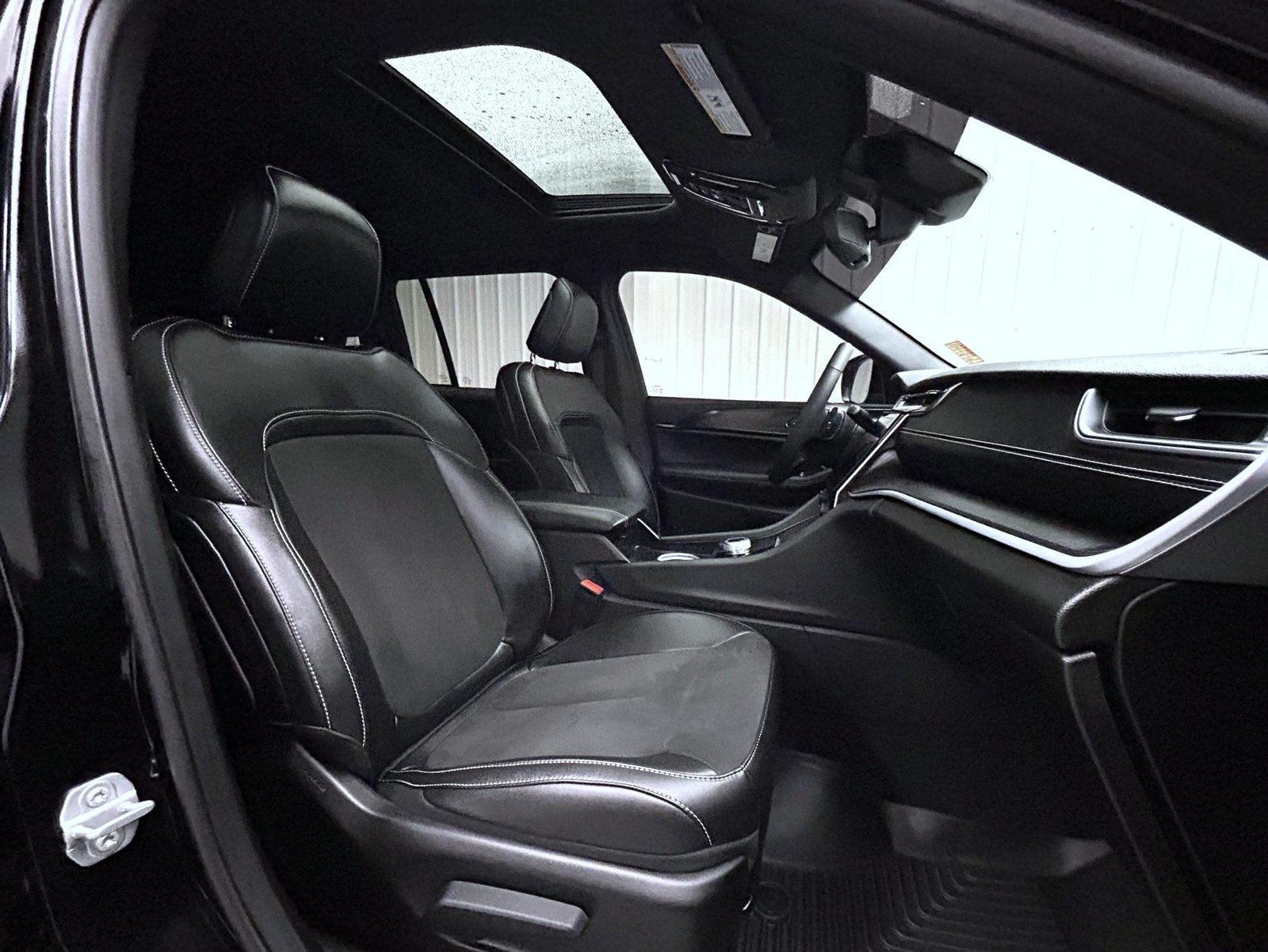 Used 2024 Black Jeep Altitude X image 15