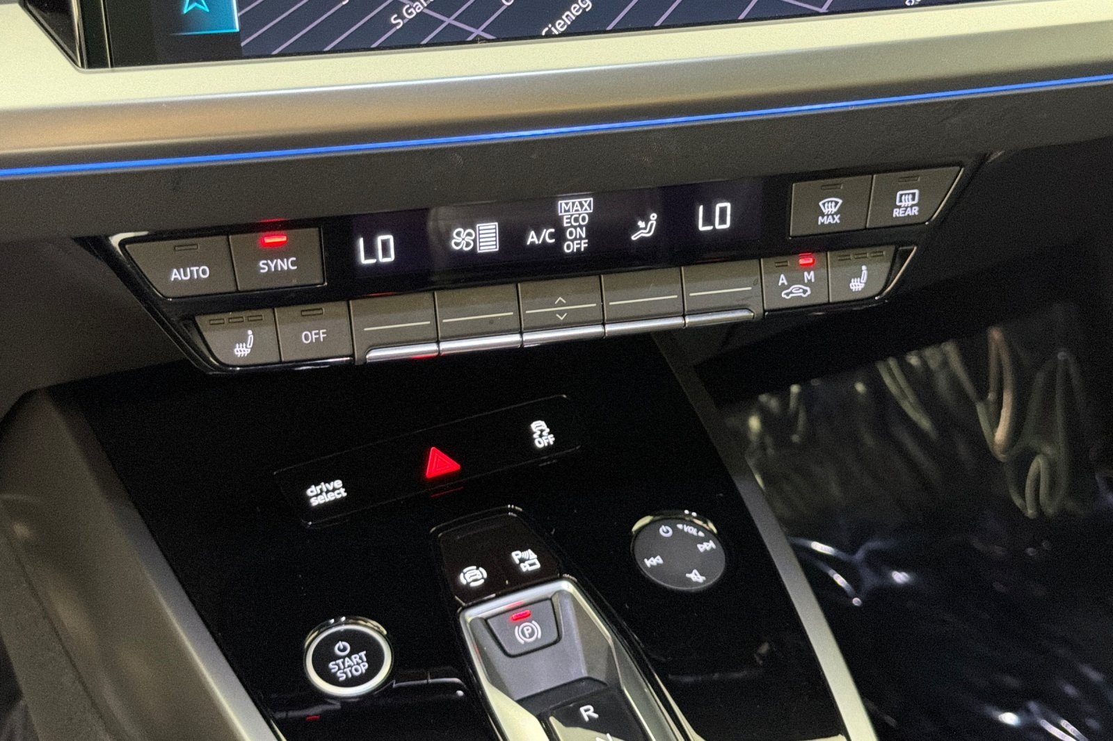 Used 2023 Navarra Blue Metallic Audi Prestige 50 quattro image 20