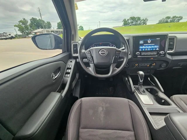 Used 2022 Gray Nissan SV image 13