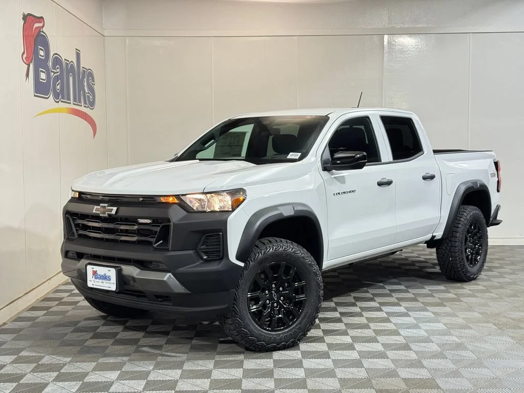 New 2026 Summit White Chevrolet Trail Boss image 2