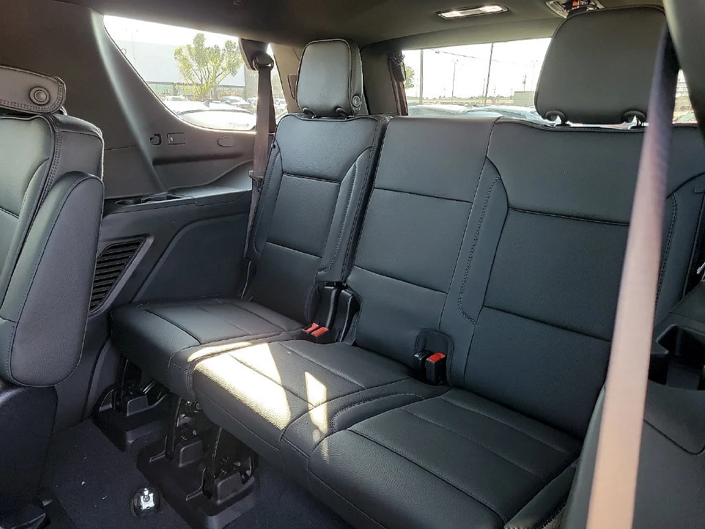 2026 GMC Yukon Denali - Photo 16