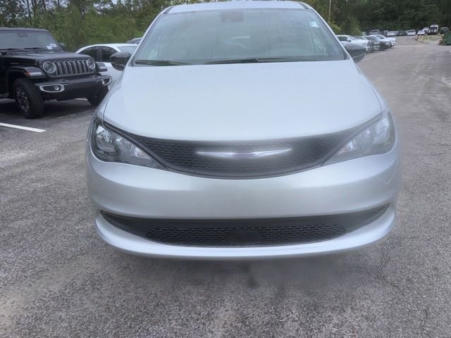 2026 Chrysler Voyager LX - Photo 2