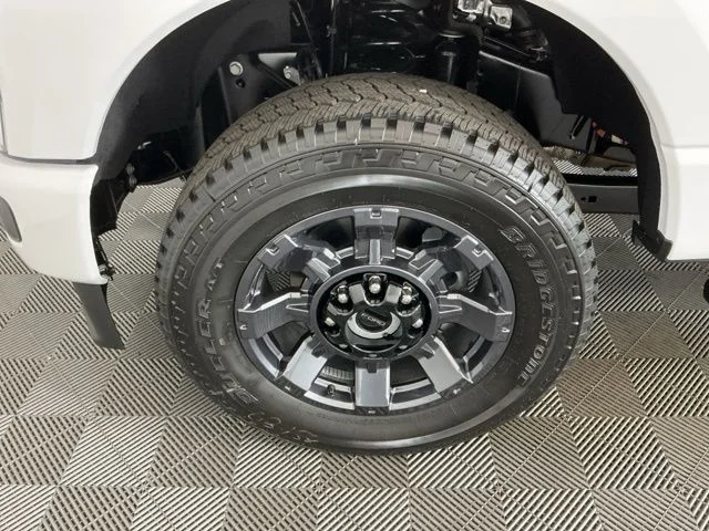 New 2026 Oxford White Ford XL image 29