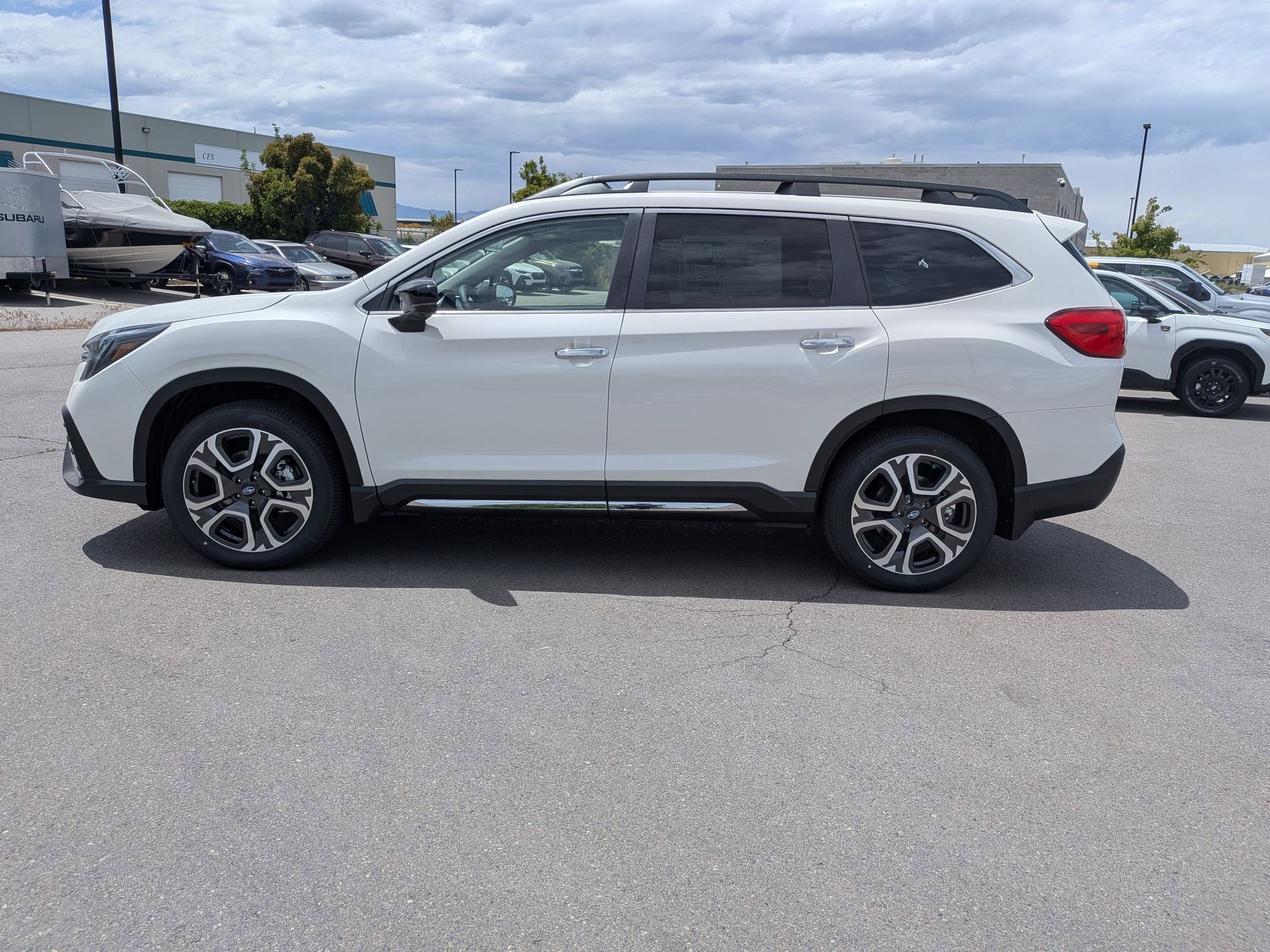 New 2026 CRYSTAL WHITE PEARL Subaru Touring 7-Passenger image 7