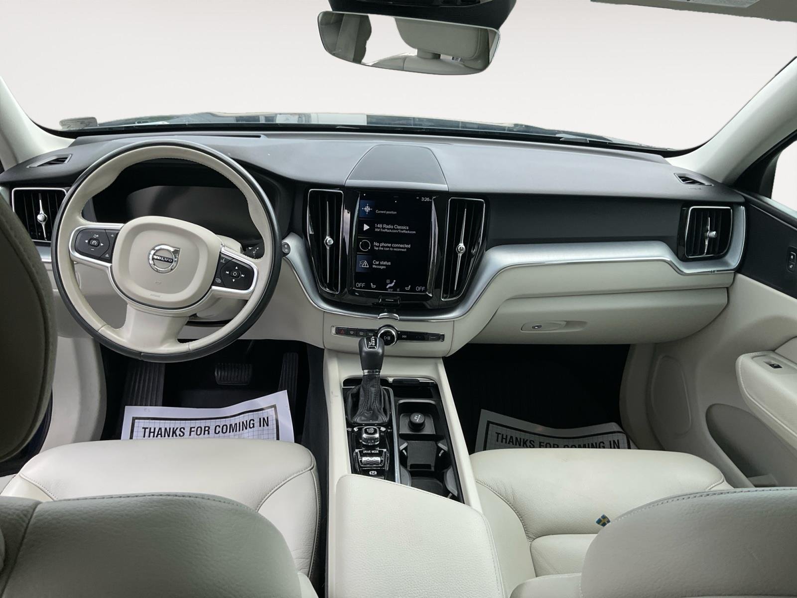 Used 2018  VOLVO T6MOMENTUM image 10