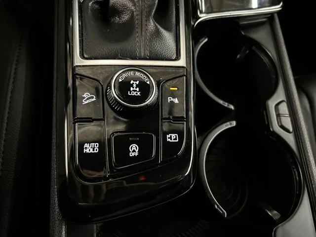 Used 2023 Black Kia X-Line image 19