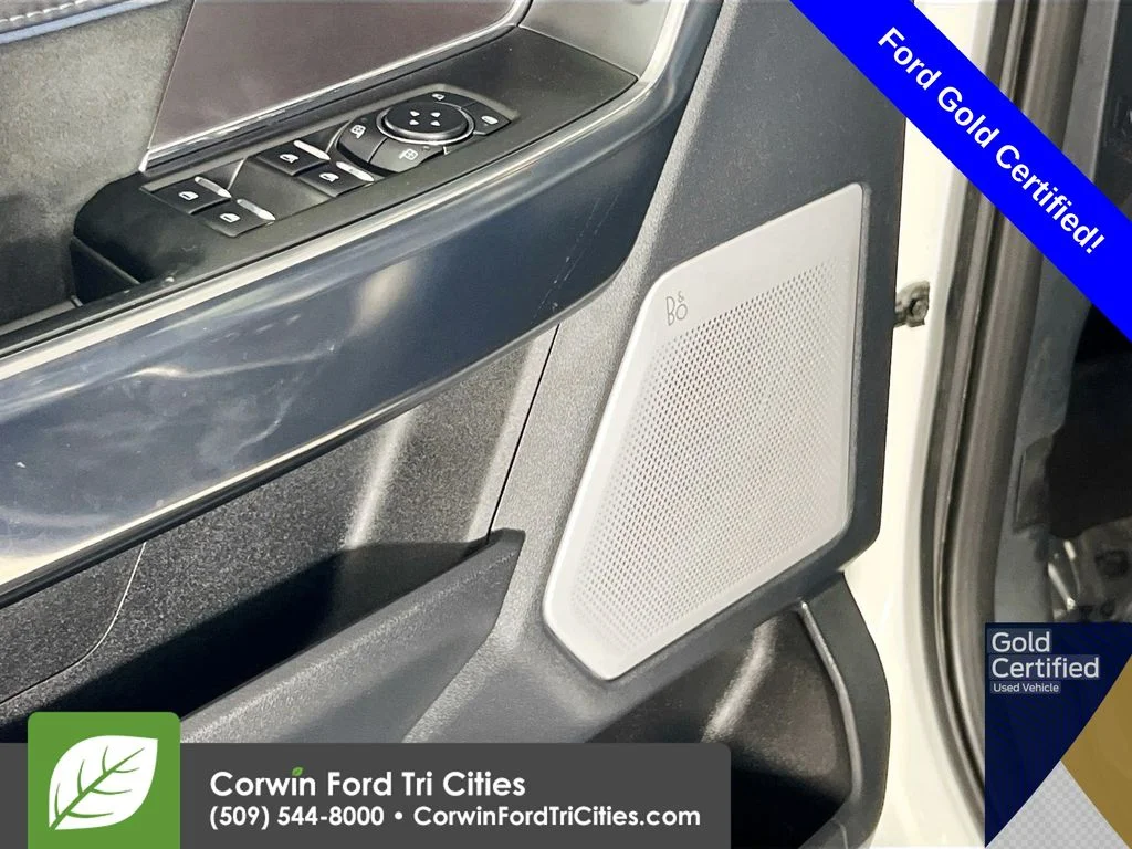 Certified Used 2025 Star White Ford Platinum image 13