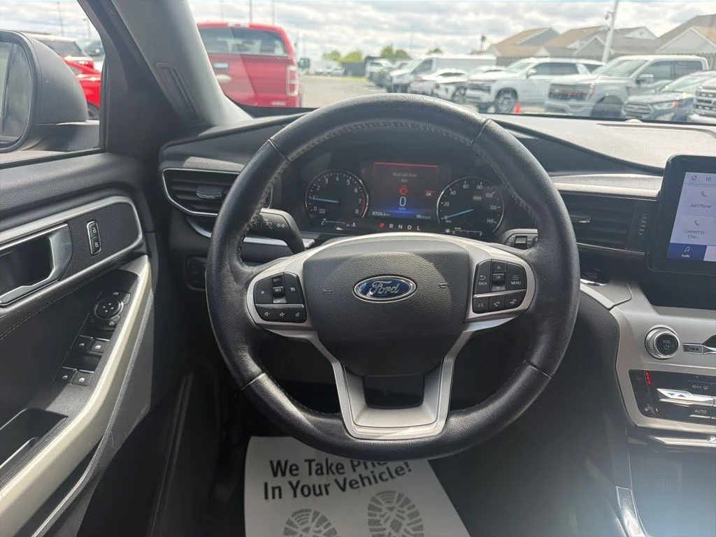 Used 2022 Black Ford XLT image 17