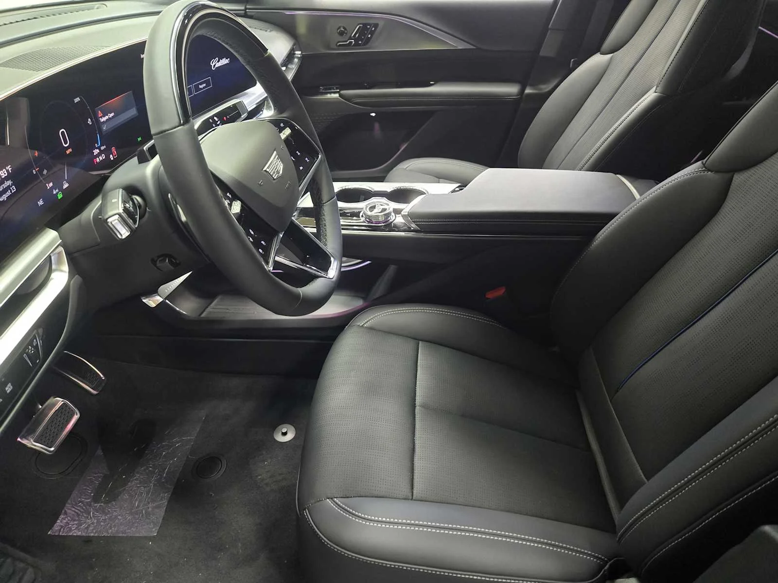 2027 Cadillac LYRIQ Luxury - Photo 8