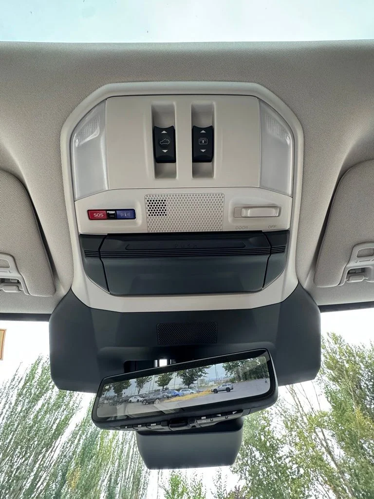 New 2027 MAGNETITE GRAY METALLIC Subaru Touring 7-Passenger image 23