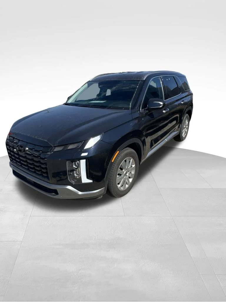 Used 2025 Moonlight Cloud Hyundai SEL image 4