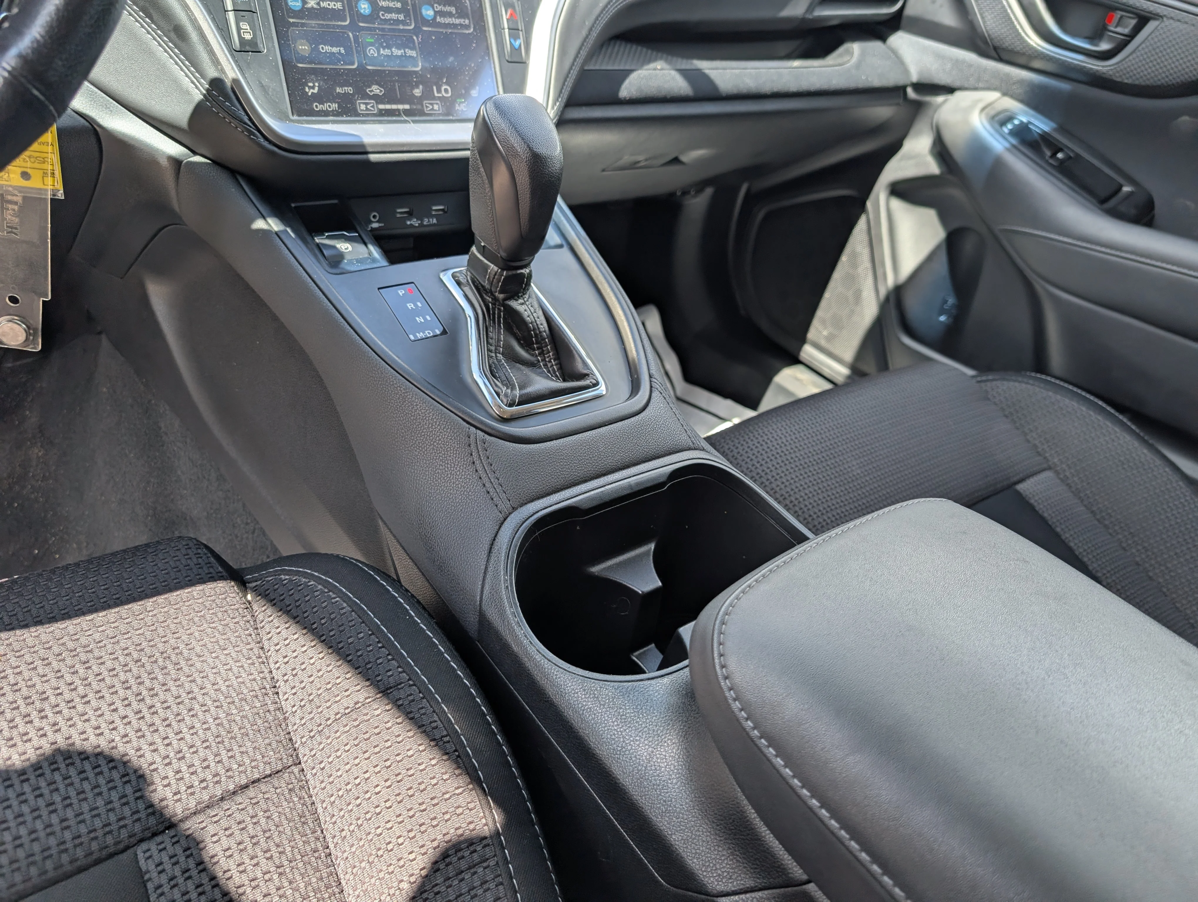 Used 2022 Crystal White Pearl Subaru Convenience image 30