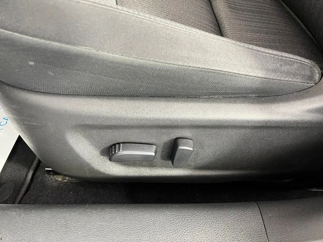 Used 2025  Nissan 2.5 SV image 17