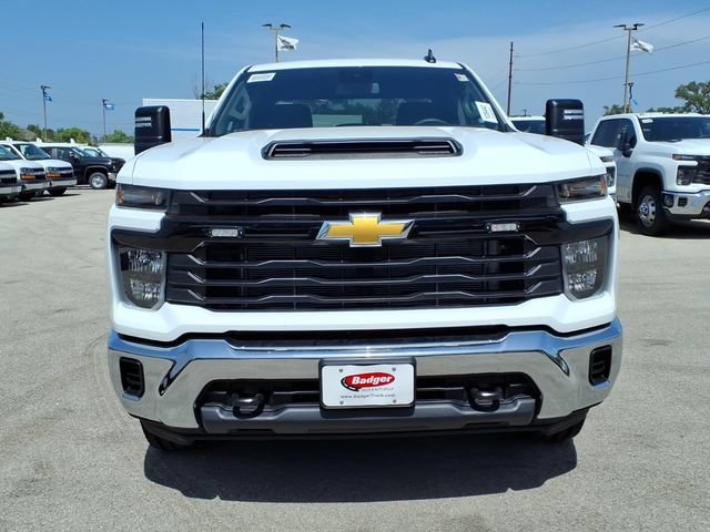 New 2026 Summit White Chevrolet WT image 2