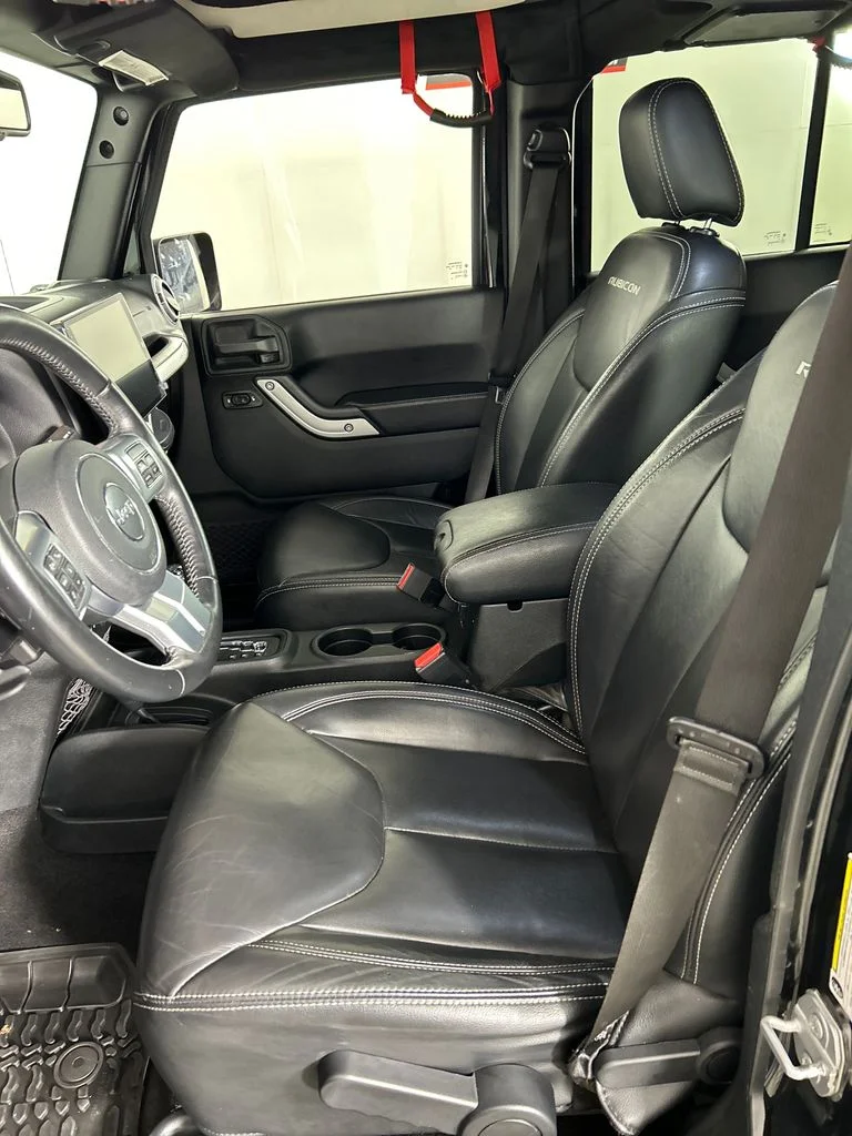 Used 2017 Black Jeep Unlimited Rubicon image 12