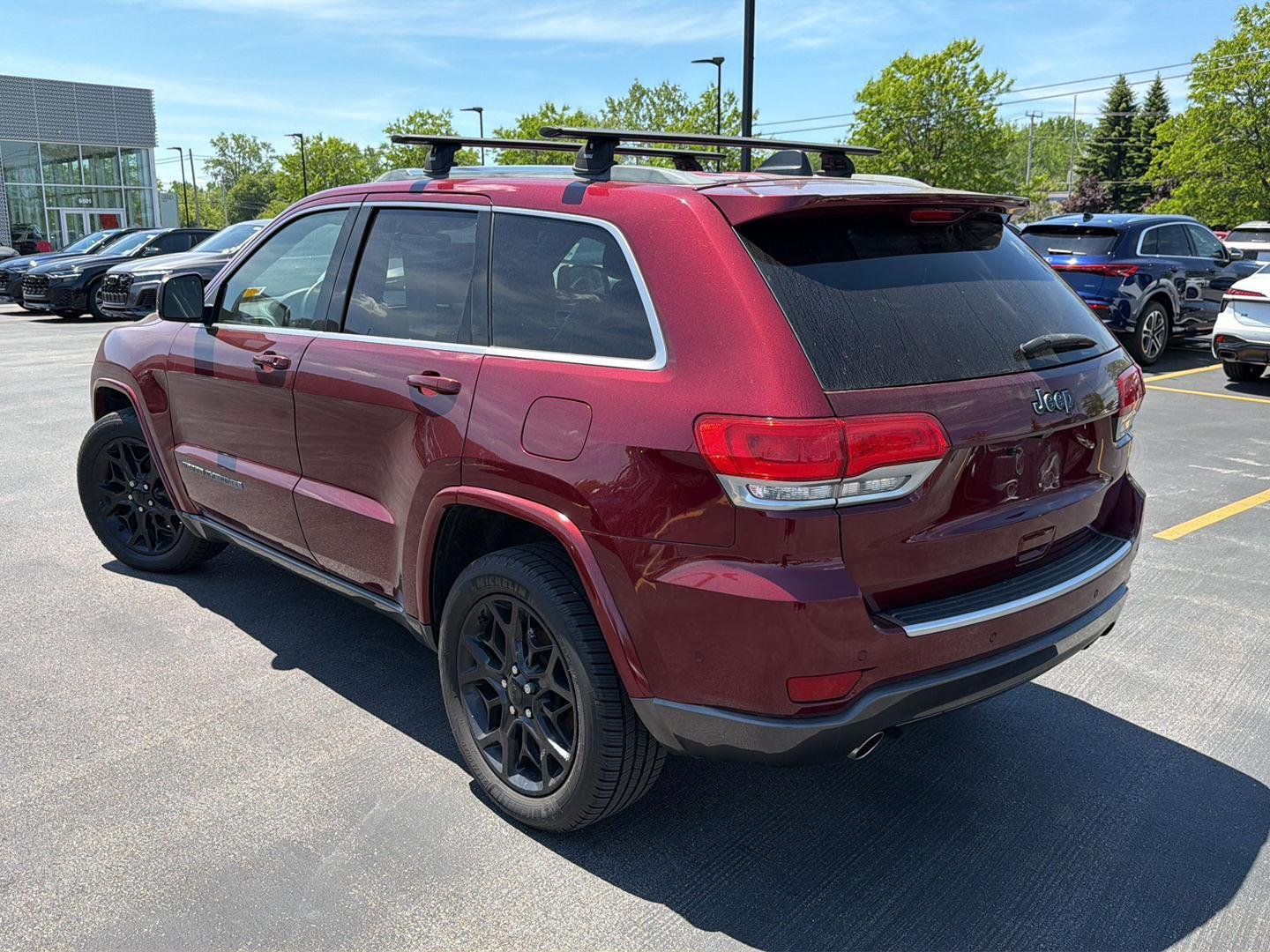 Used 2018 Velvet Red Pearlcoat Jeep Sterling Edition image 5