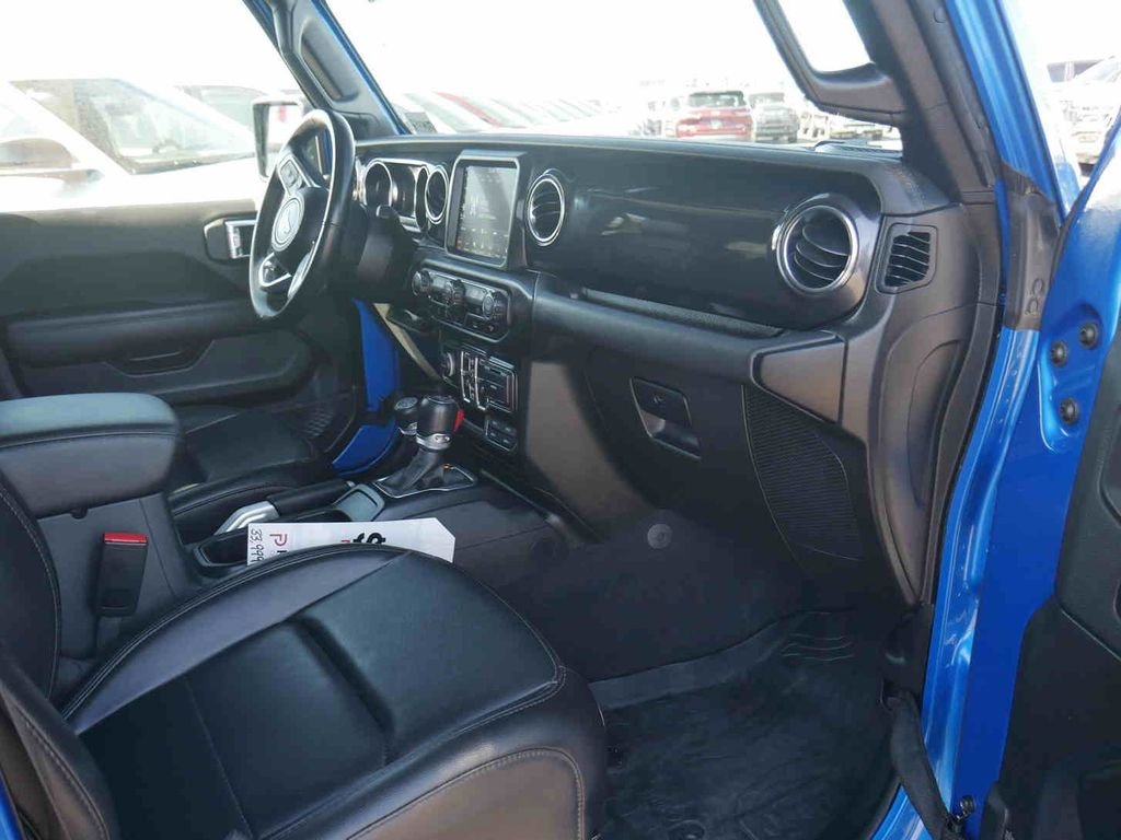 Used 2022 Blue Jeep Unlimited Sahara Altitude image 31