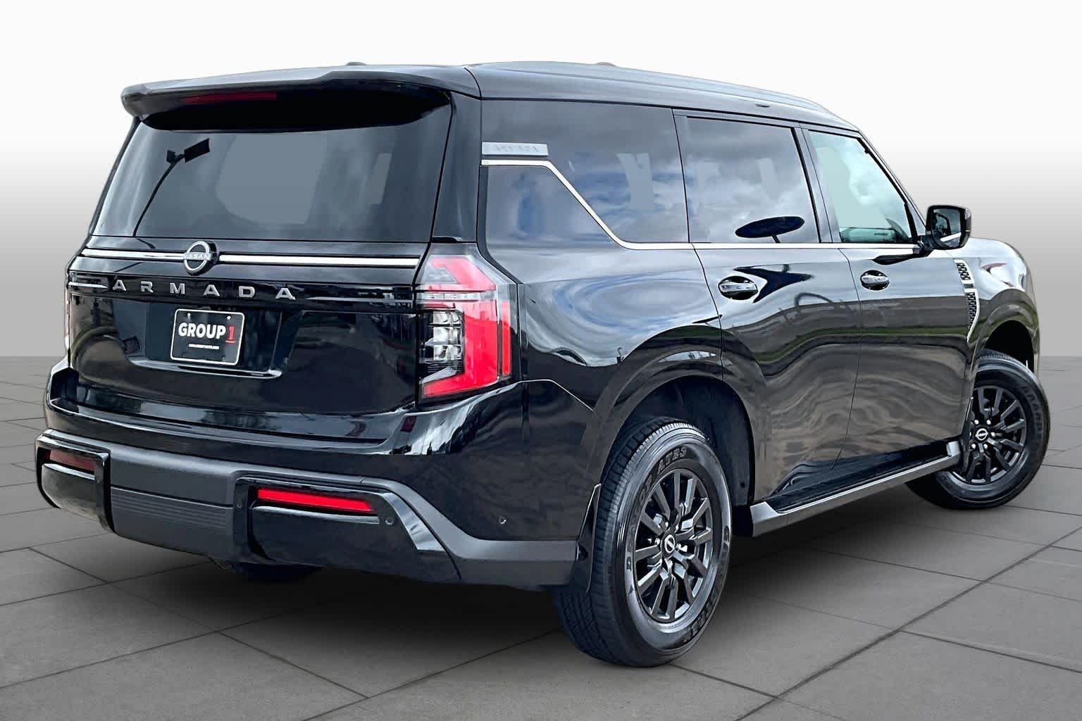 Used 2025 Super Black Nissan SV image 13