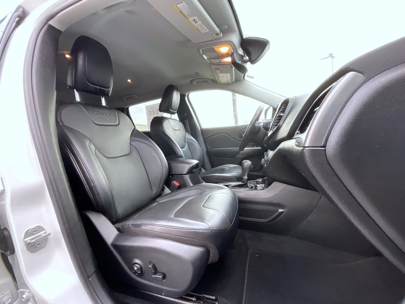 Used 2020 White Jeep Limited image 16