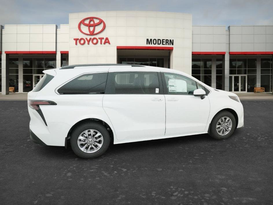 New 2026 Wind Chill Pearl Toyota XLE image 16