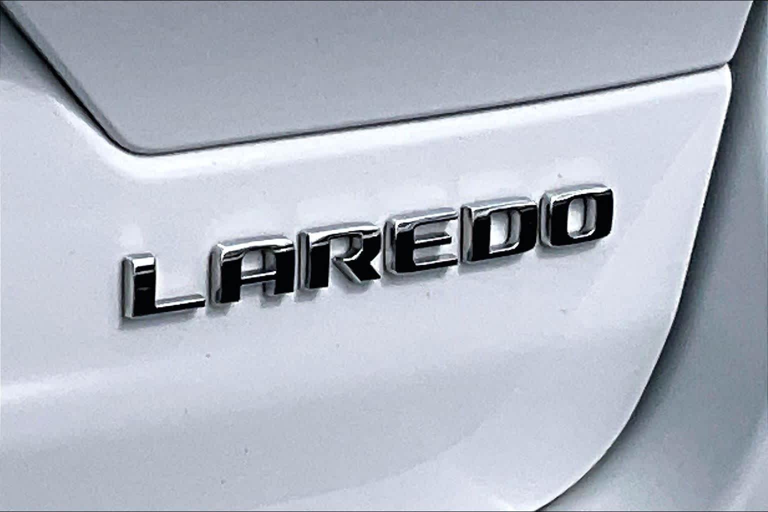 Certified Used 2023 Bright White Clearcoat Jeep Laredo image 10