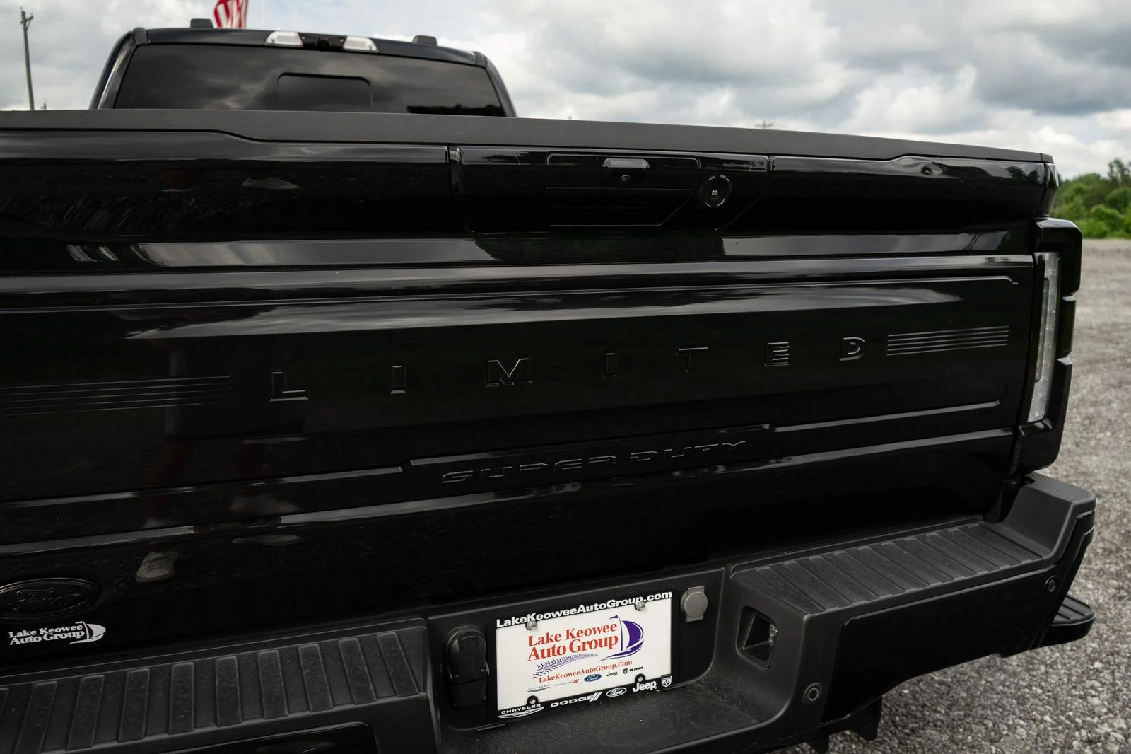 Used 2024 Black Ford Limited image 19
