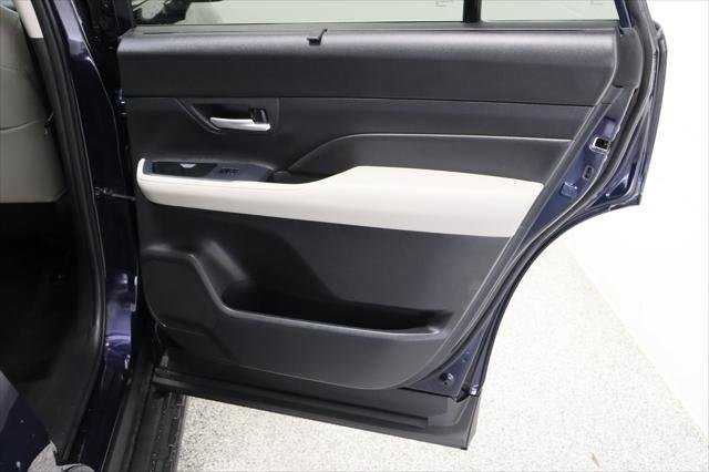 Certified Used 2025 Blueprint Toyota Limited 2.4T image 37