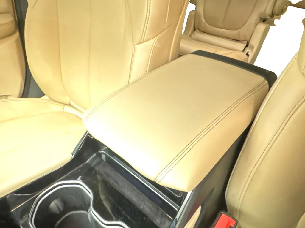 Used 2022 Silver Jeep Limited image 76