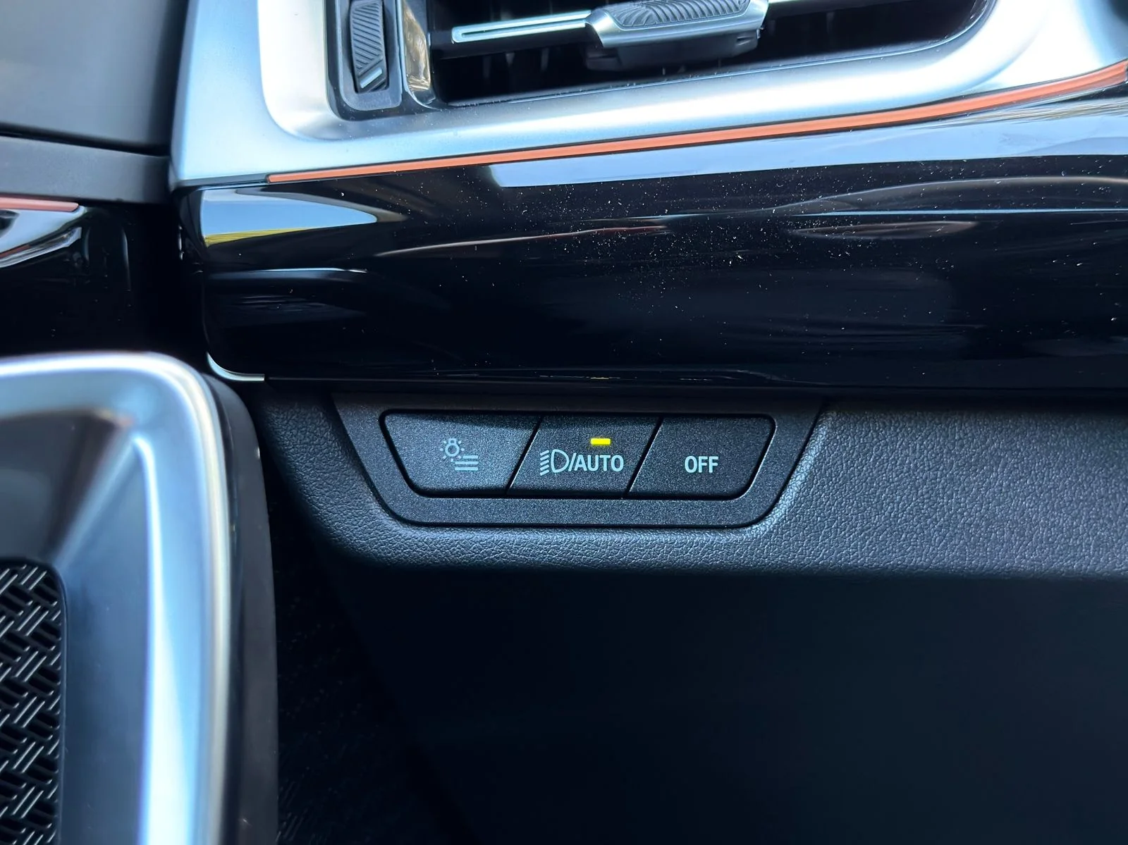 New 2026 Black Sapphire Metallic BMW xDrive28i image 23