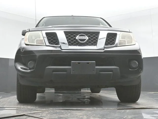 Used 2015 Black Nissan SV image 37