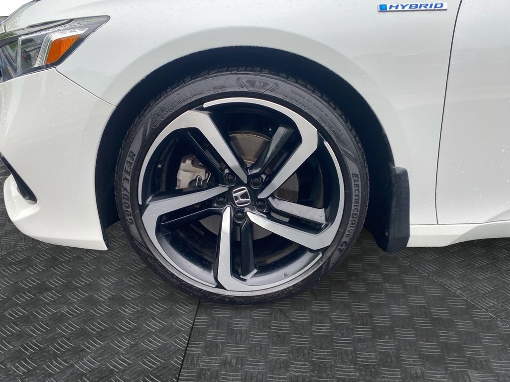 Used 2022 Platinum White Pearl Honda Sport image 14