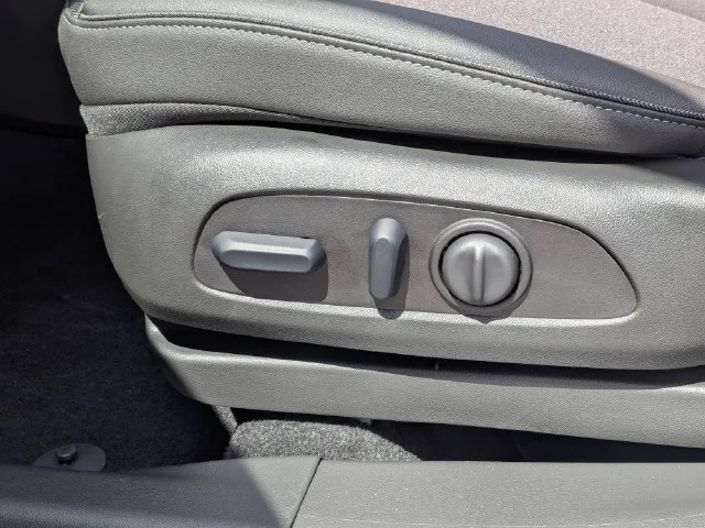 New 2026 Summit White Buick Preferred image 21
