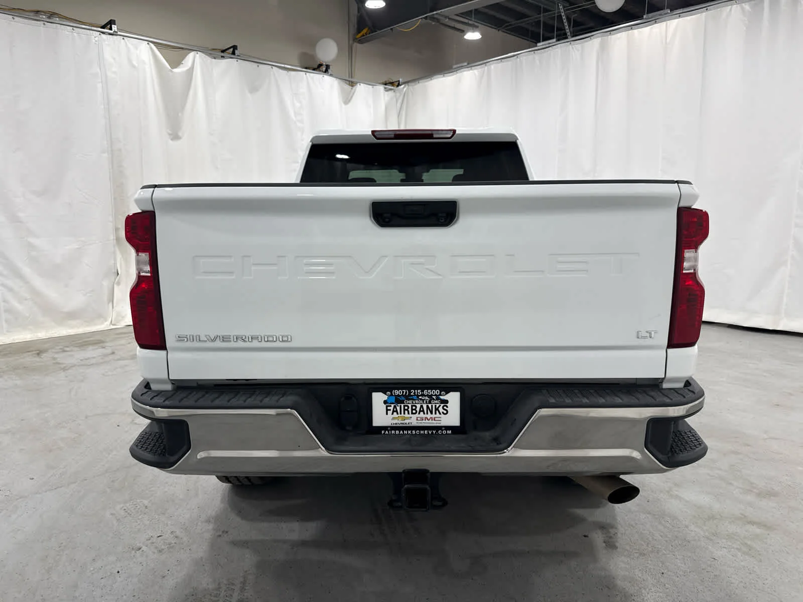 Used 2026 Summit White Chevrolet LT image 4