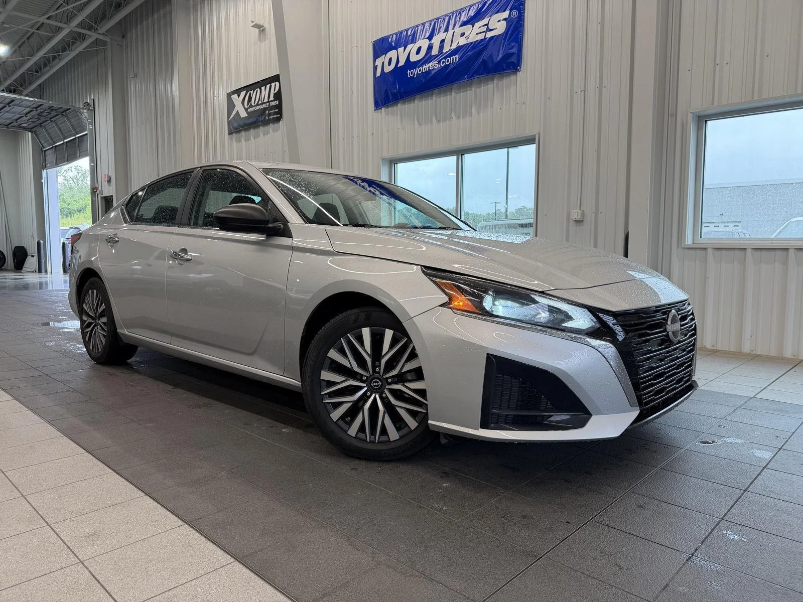 Used 2024 Brilliant Silver Metallic Nissan 2.5 SV image 3