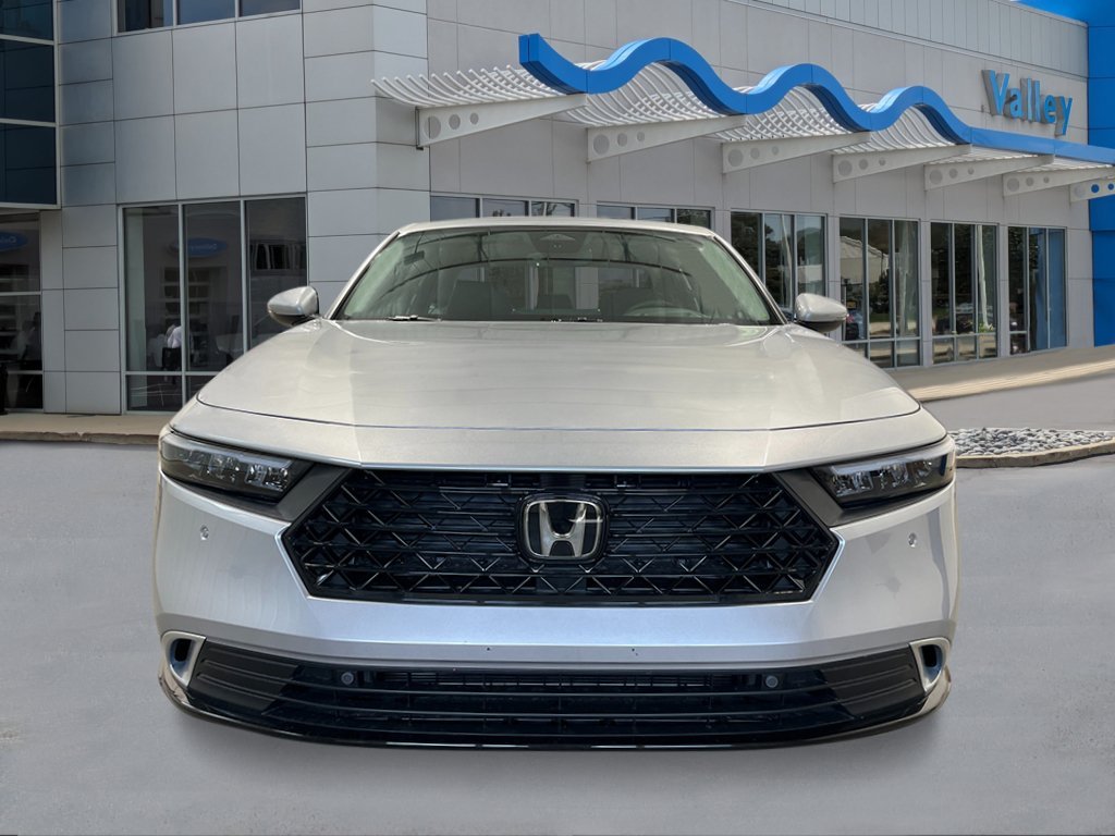 New 2026 Solar Silver Metallic Honda Touring image 8