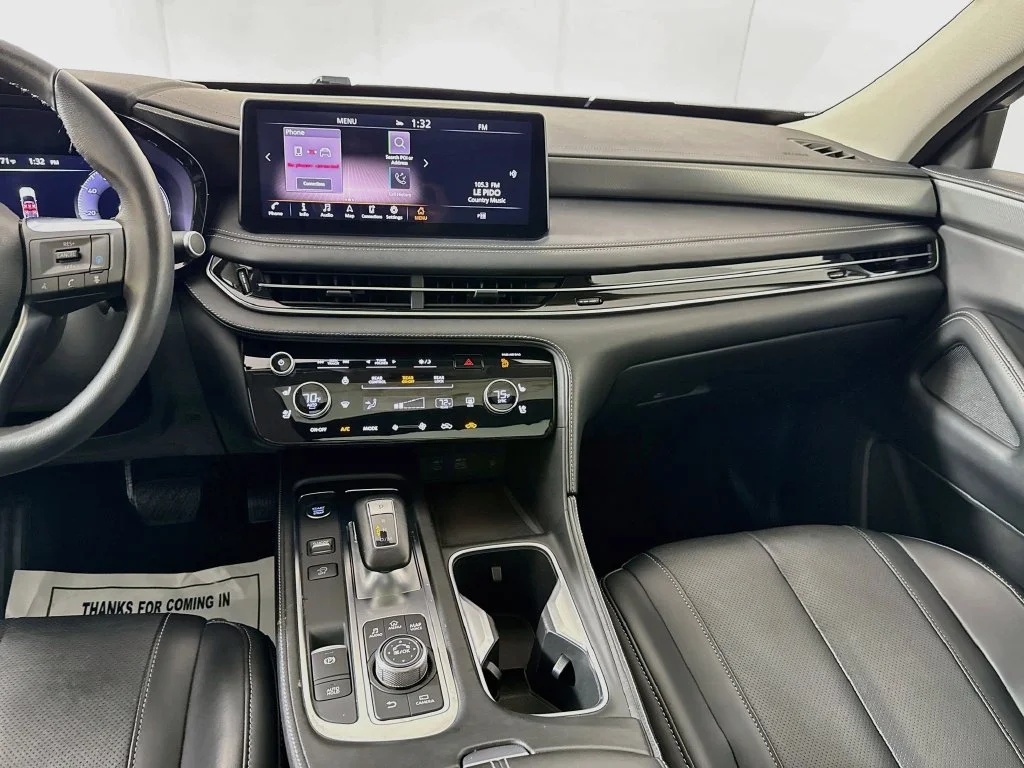 Certified Used 2023 Titanium INFINITI LUXE image 32