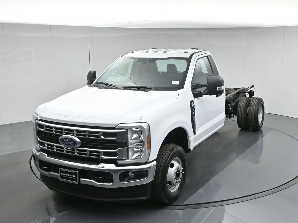 New 2026 White Ford XL image 30