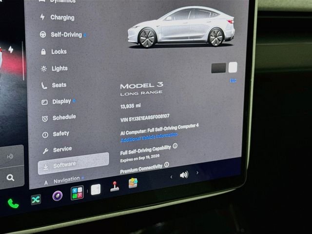 Used 2025  Tesla Long Range image 12